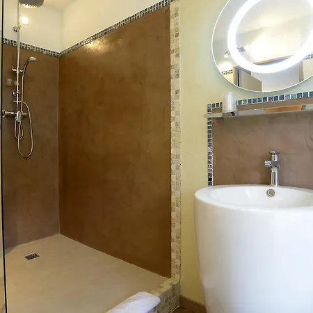 Le Belvedere Otel Vallon-Pont-dʼArc