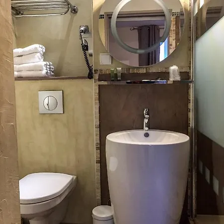 Le Belvedere Hotel Vallon-Pont-dʼArc